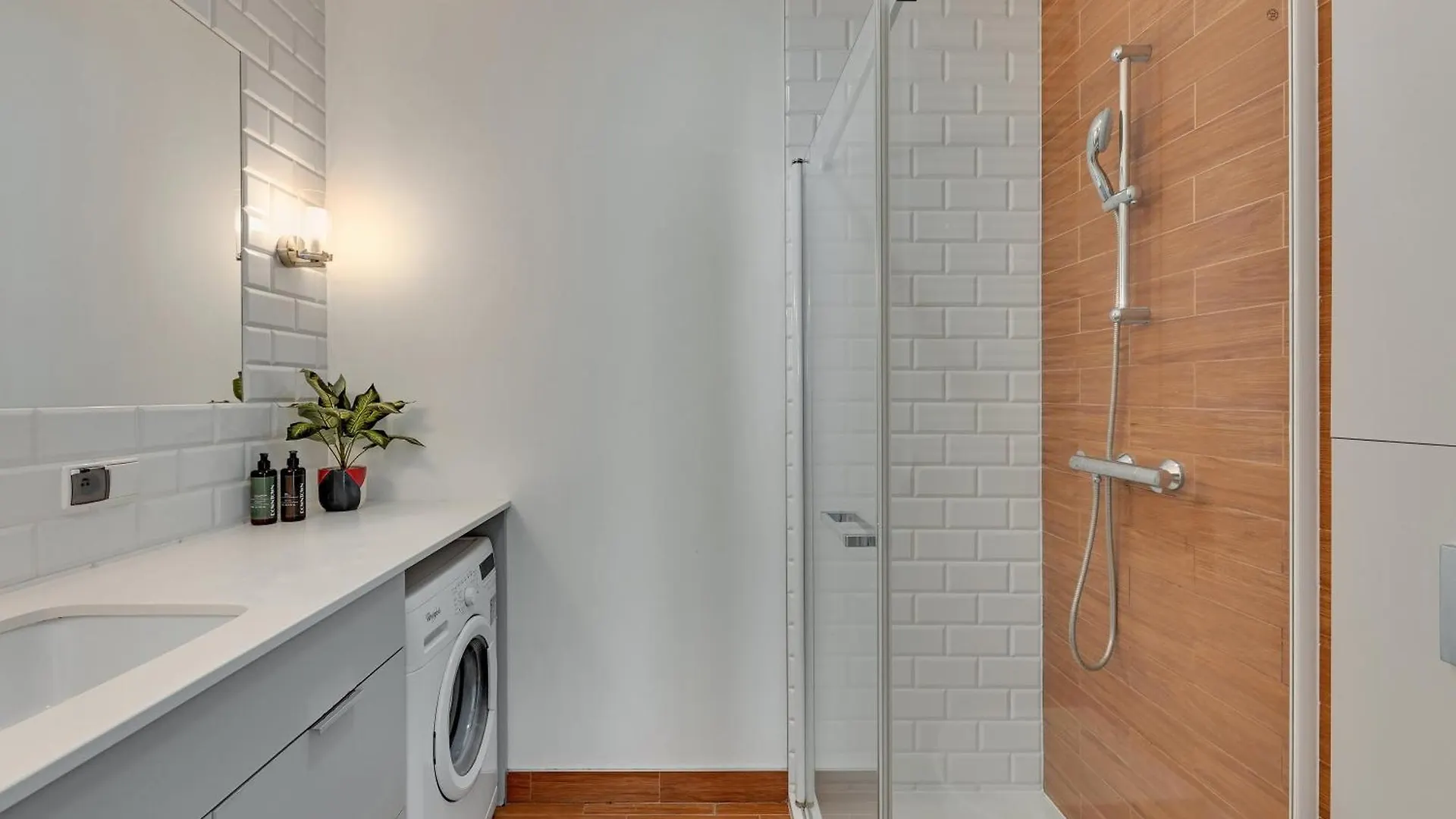 Nowa Motlawa Spa, Pool, Gym & Parking By Downtown Apartments Гданьск