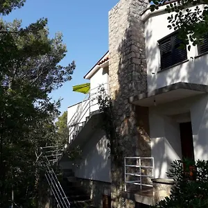 https://apartment-fera.hotelinzadar.com