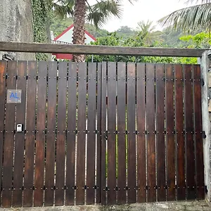 https://waves-song-cottage.madeira-islandshotels.com