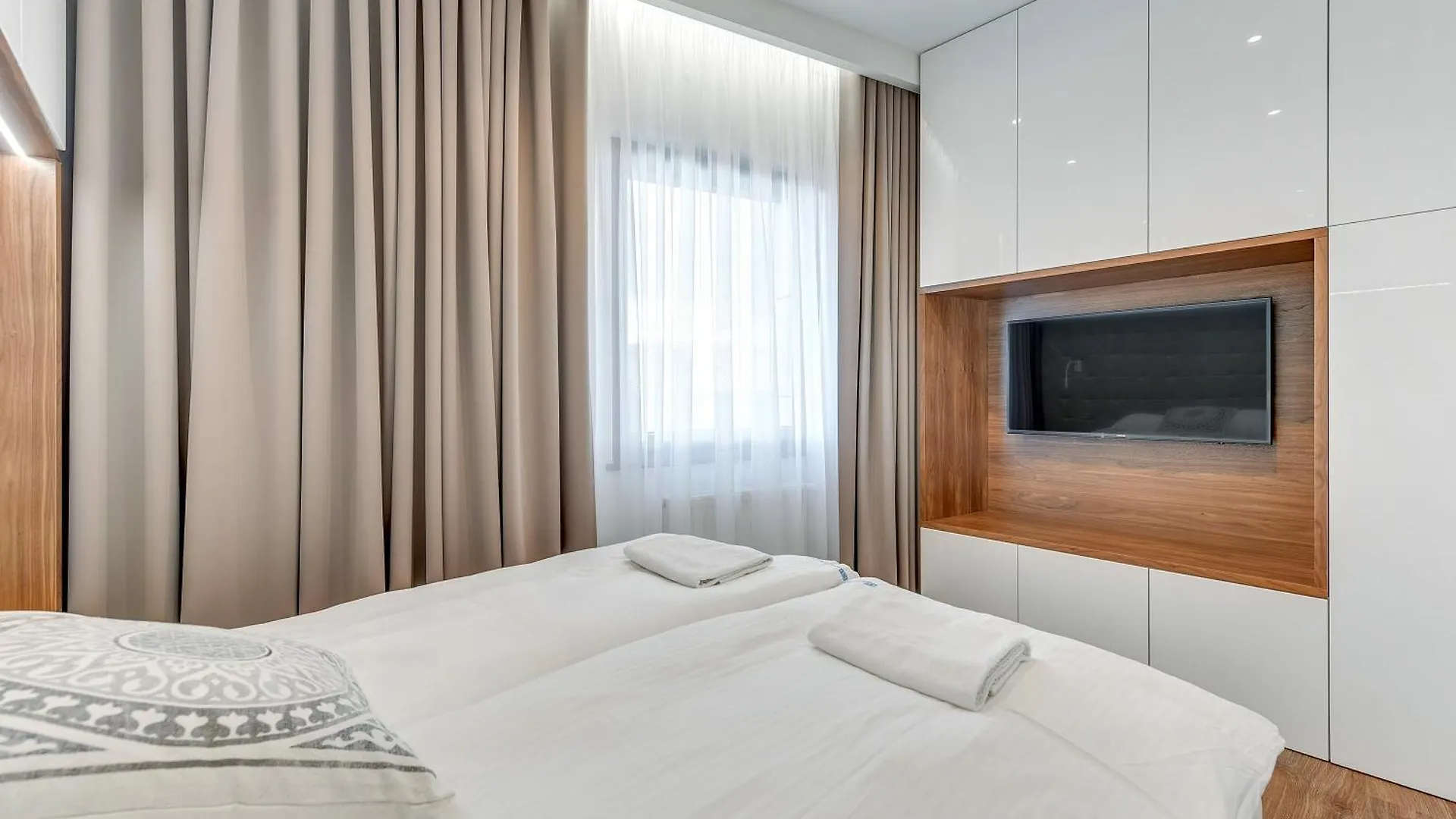 Nowa Motlawa Spa, Pool, Gym & Parking By Downtown Apartments Gdańsk Polen